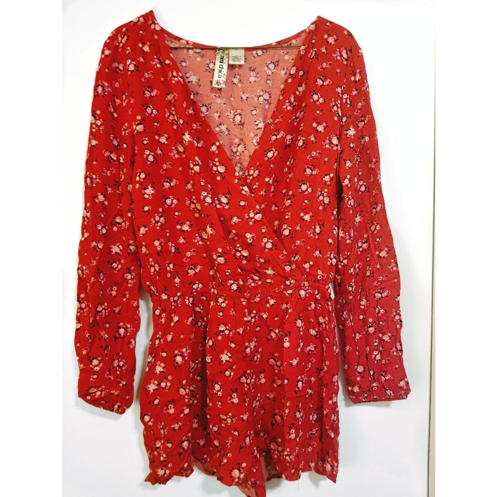 *NWOT* Mimi chica red floral romper